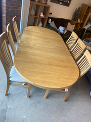 Manor Oak Double Pedestal Extending Dining Table & 6 Chairs - EX DISPLAY SET READY FOR QUICK DELIVERY